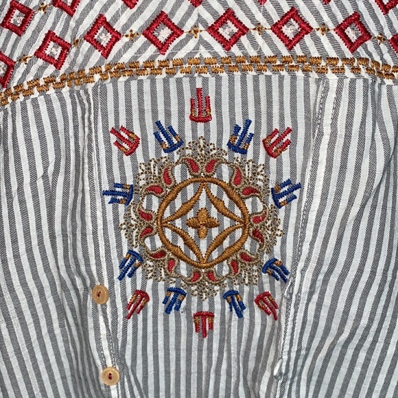 JOHNNY WAS 3J Workshop Embroidered Button Down Top - Picture 7 of 13